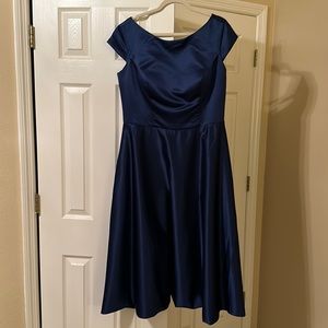 Beautiful navy bridesmaid/prom dress